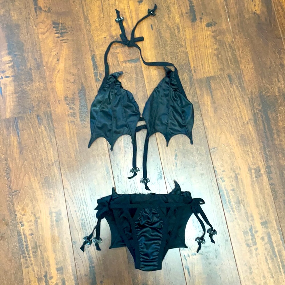 Bat Wing Bikini Set - Picture 9 of 11